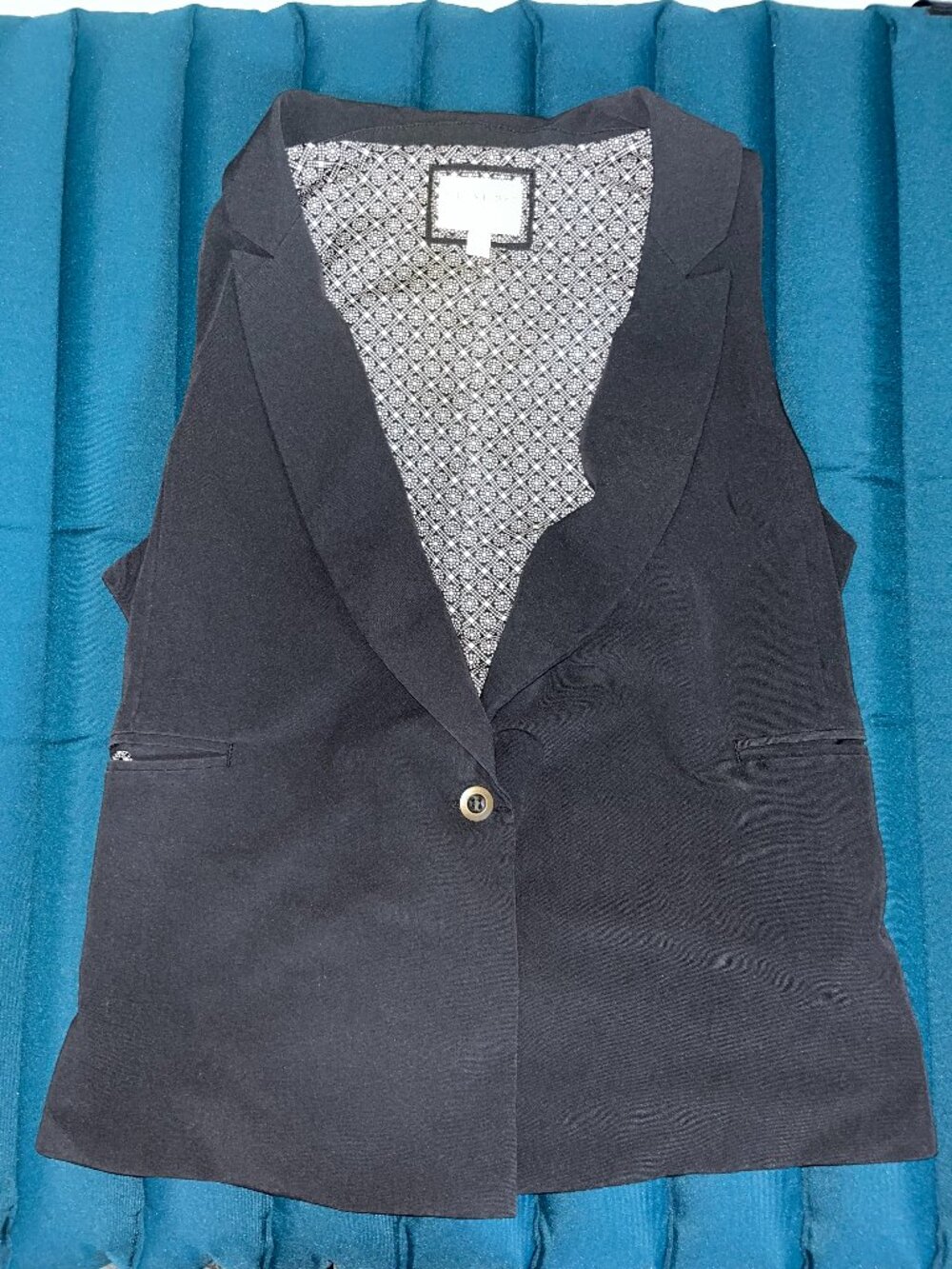 I Love H81 Black Sleevless Blazer Vest Belted Back